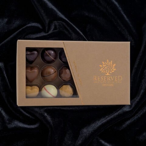 1080x1080 - Fyldte chokolader - gaveæske med 18 stk - brown box