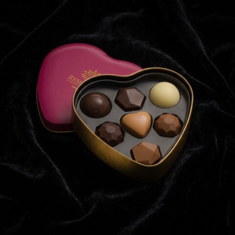 Gaveæske - Chokolademandler 5 smage - Red box